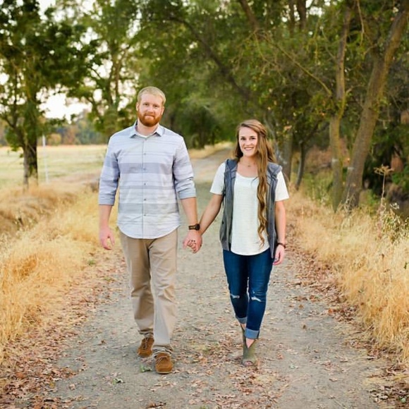 Roxy | Grey Vest w/ Hood - Picture 8 of 8